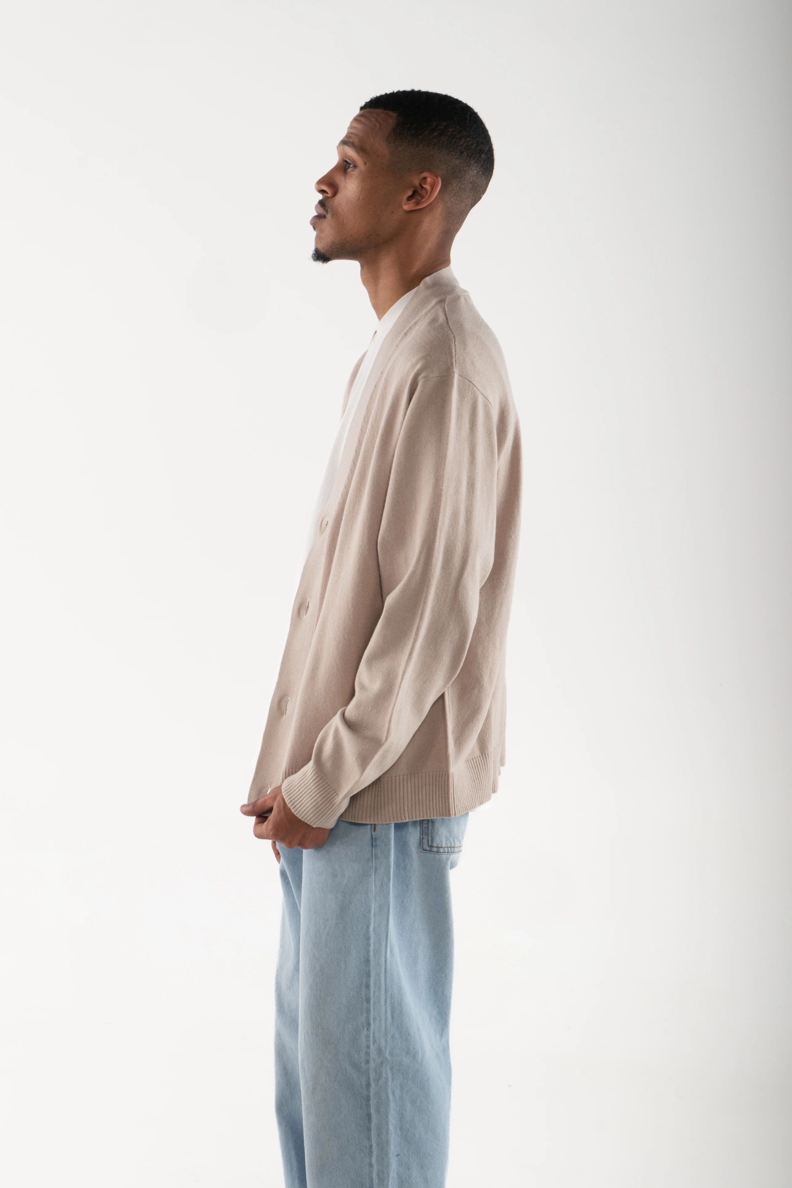 MEN'S V NECK CARDIGAN image 10