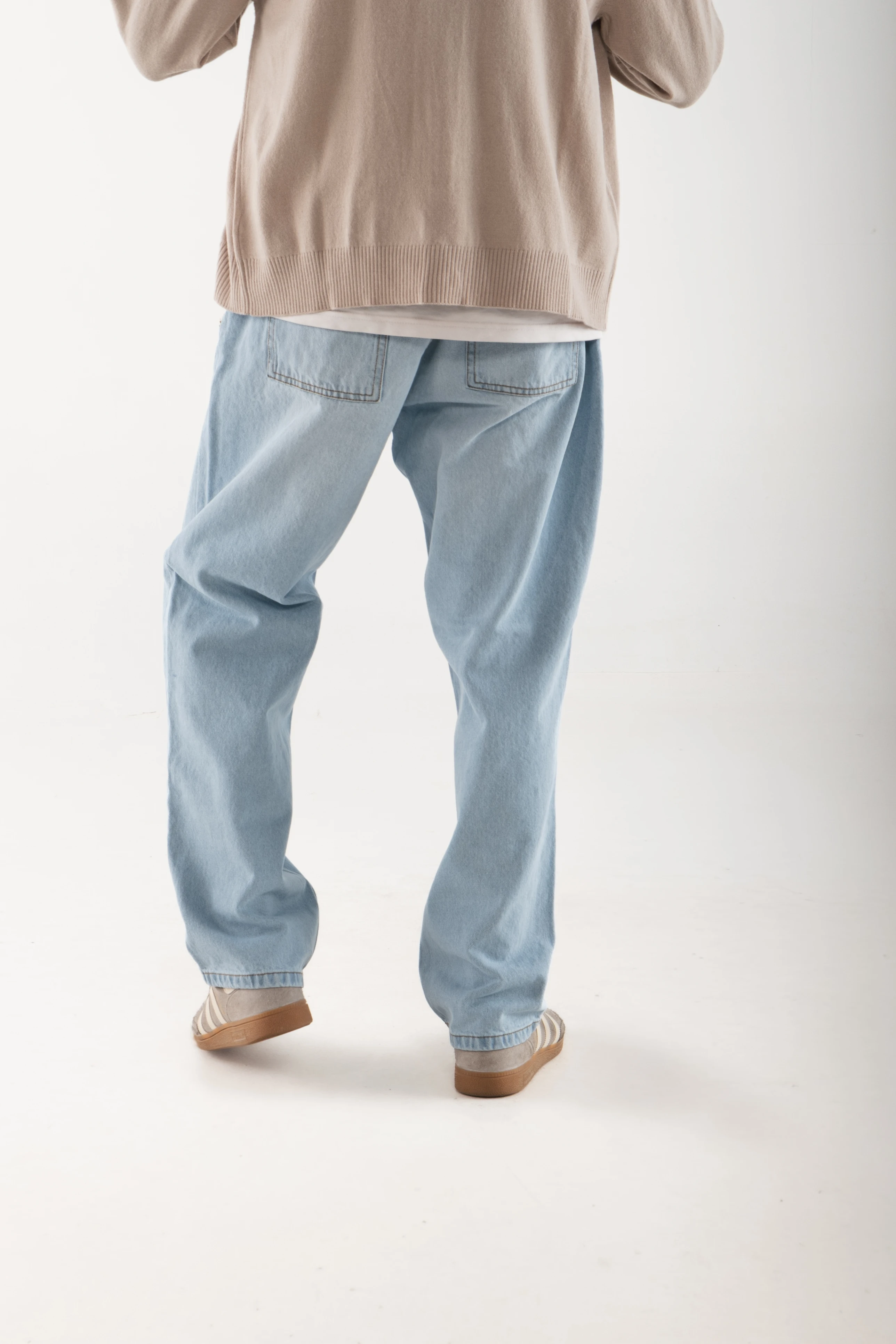 MEN'S V NECK CARDIGAN image 11