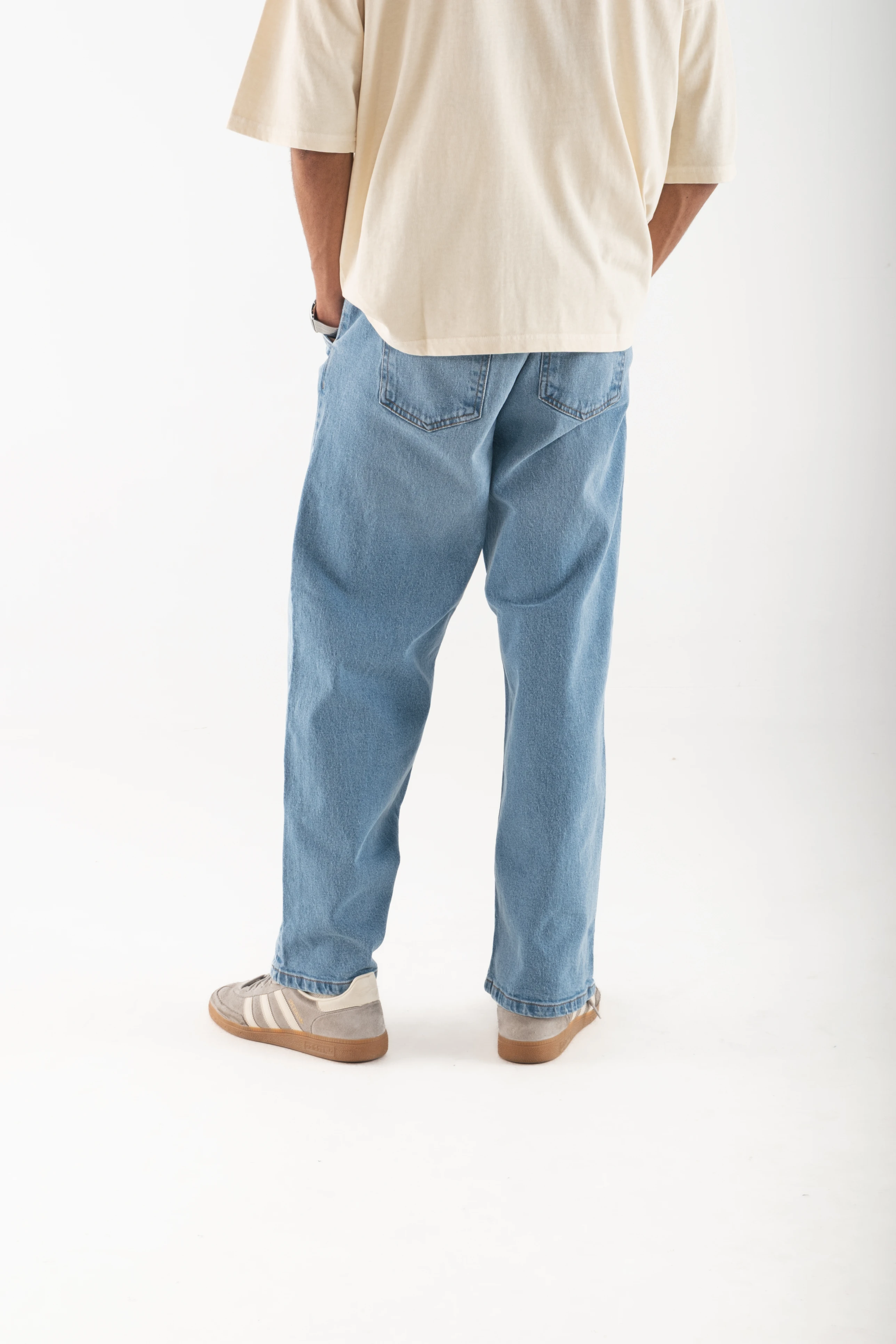 Oversized Jeans image 3