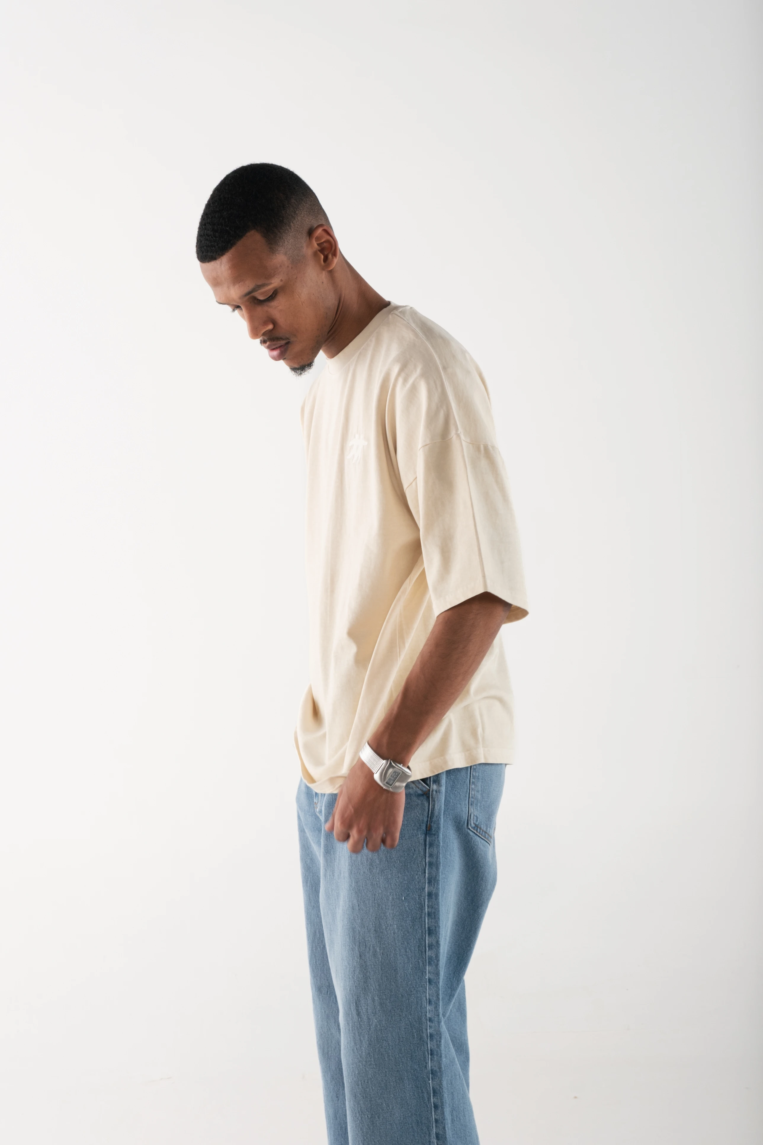 Loose Fit Washed Jeans image 2