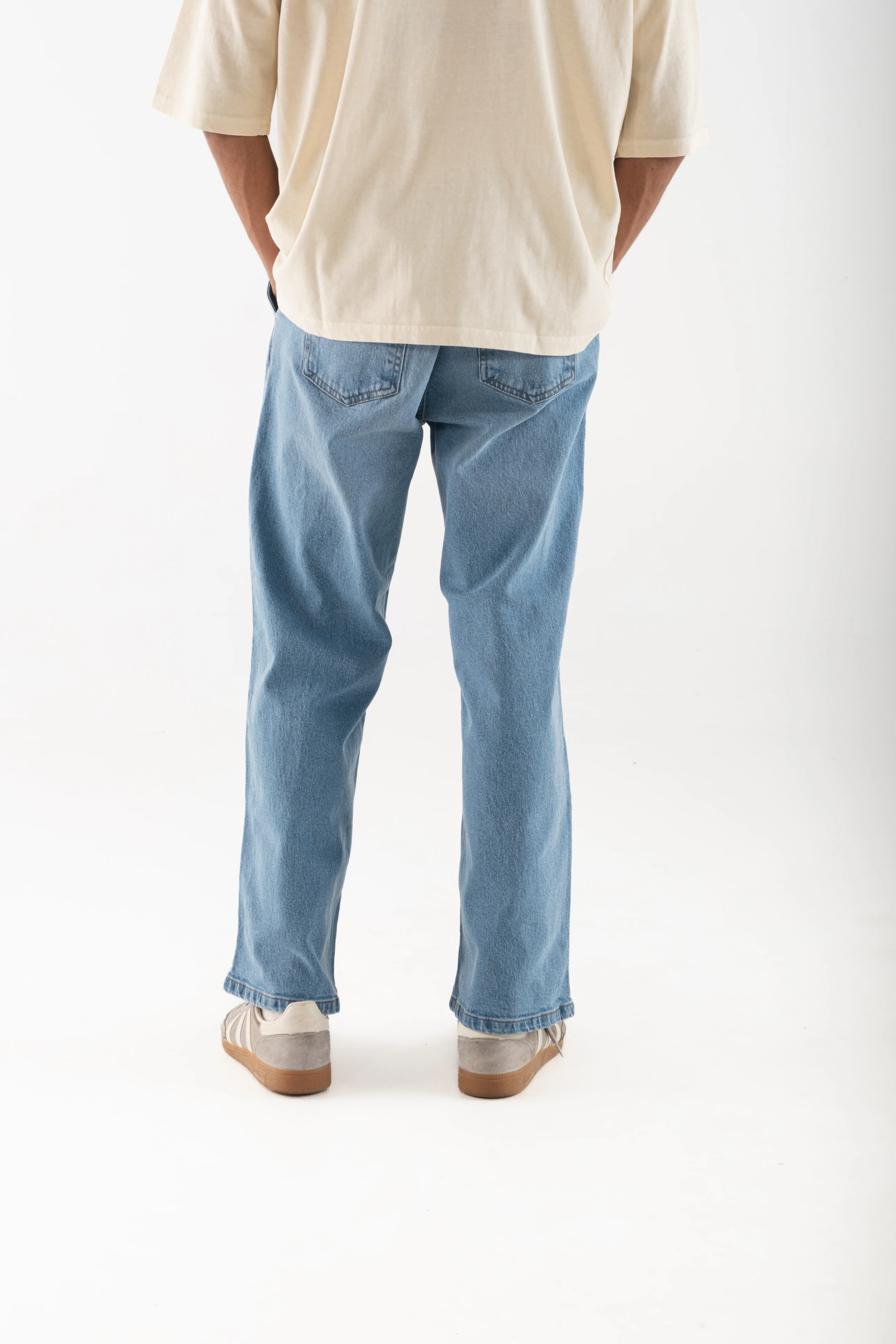 Loose Fit Washed Jeans image 3